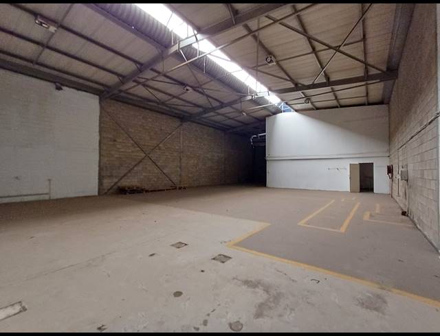 426M² MINI FACTORY TO LET IN KYA SANDS